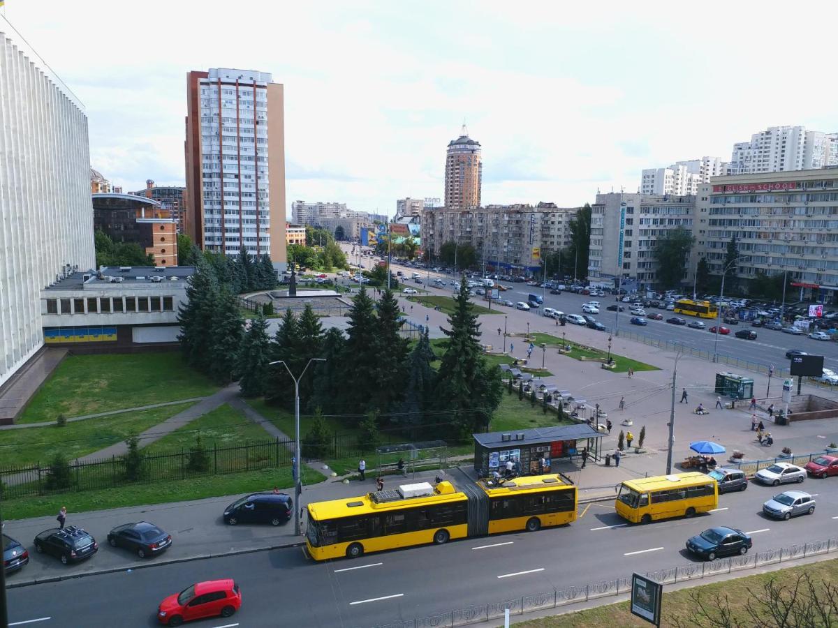 Отдельная Комната С Балконом В Апартаментах, Возле М Печерская Kiev Exterior foto