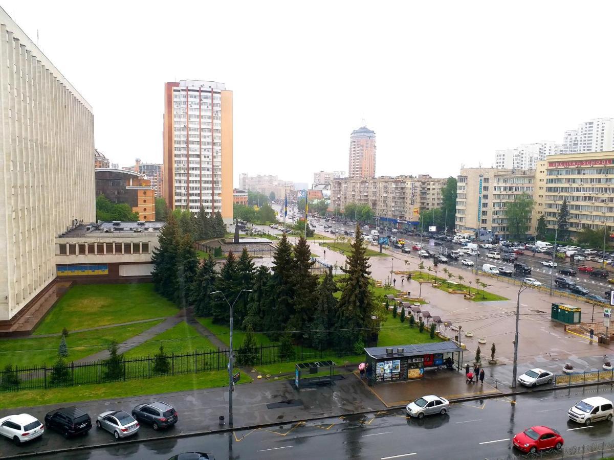Отдельная Комната С Балконом В Апартаментах, Возле М Печерская Kiev Exterior foto